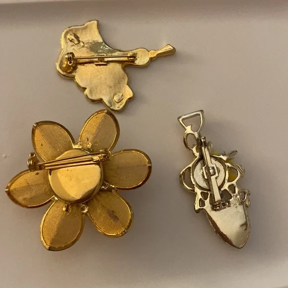 9 Vintage Floral Flower Themed Pins Brooches incl Sarah Coventry Avon Monet - Picture 16 of 16